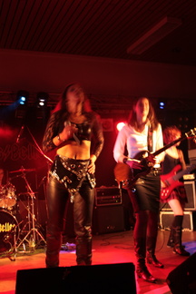 UHU-2009-13