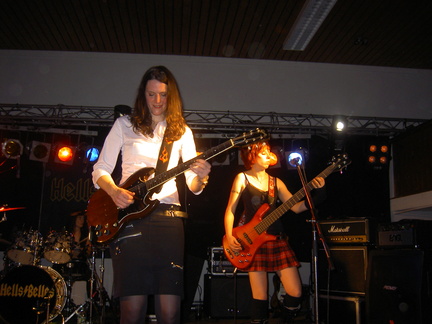 UHU-2009-23