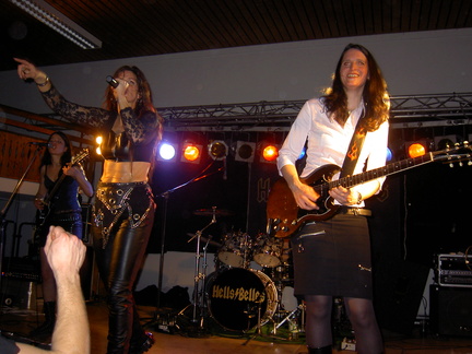 UHU-2009-24